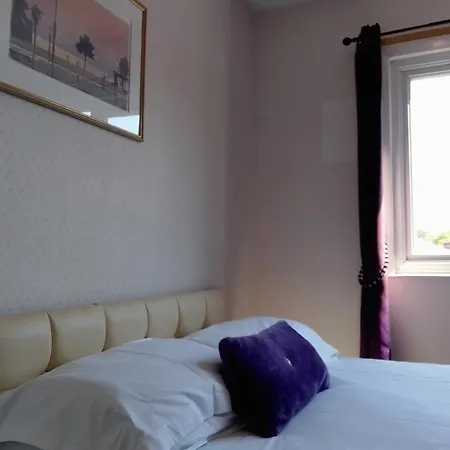 公寓 4 Cromwell Terrace - 2 Bed Floor With Views Across Town To The Sea