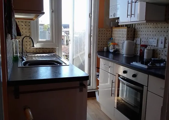 公寓 4 Cromwell Terrace - 2 Bed Floor With Views Across Town To The Sea *